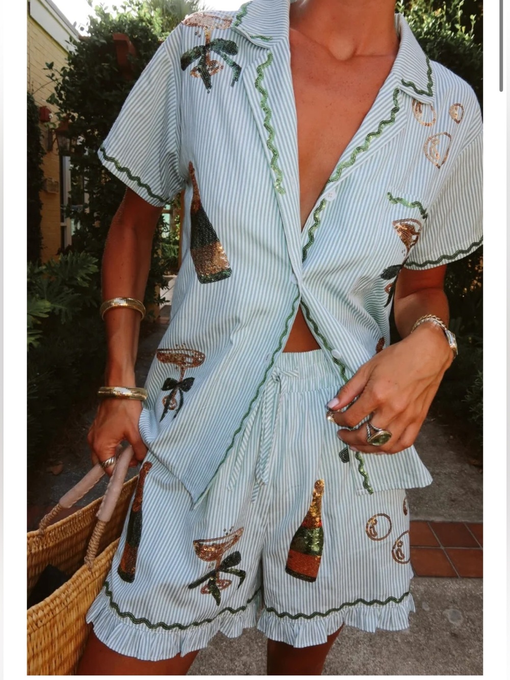 Cinnamon Club Women’s Large Let’s Celebrate Green Striped Sequins Shorts Top Set